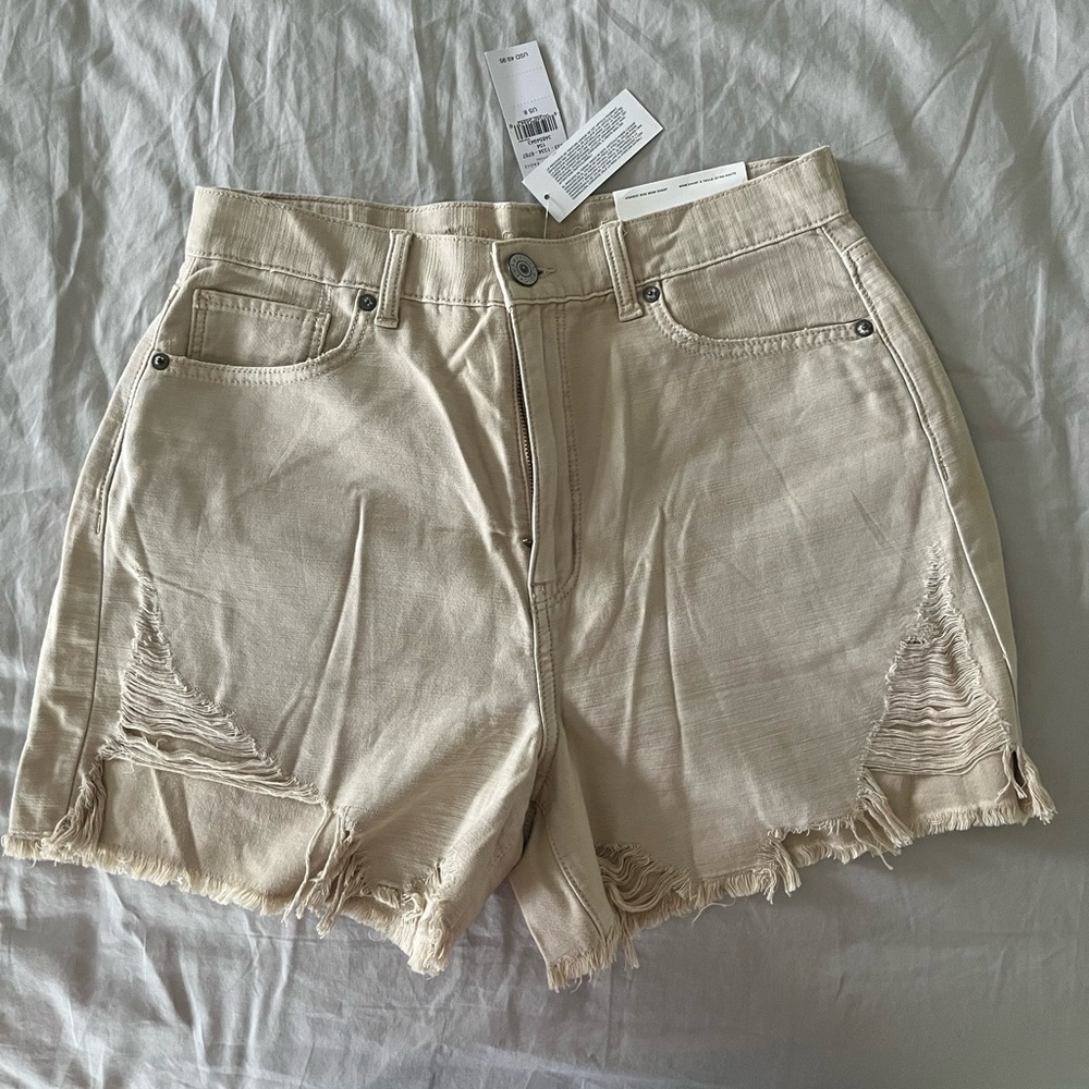 American Eagle Highest Rise Mom Short